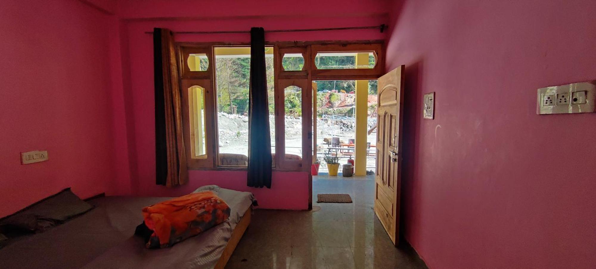 Отель Flipsyde Retreat Касоль Экстерьер фото