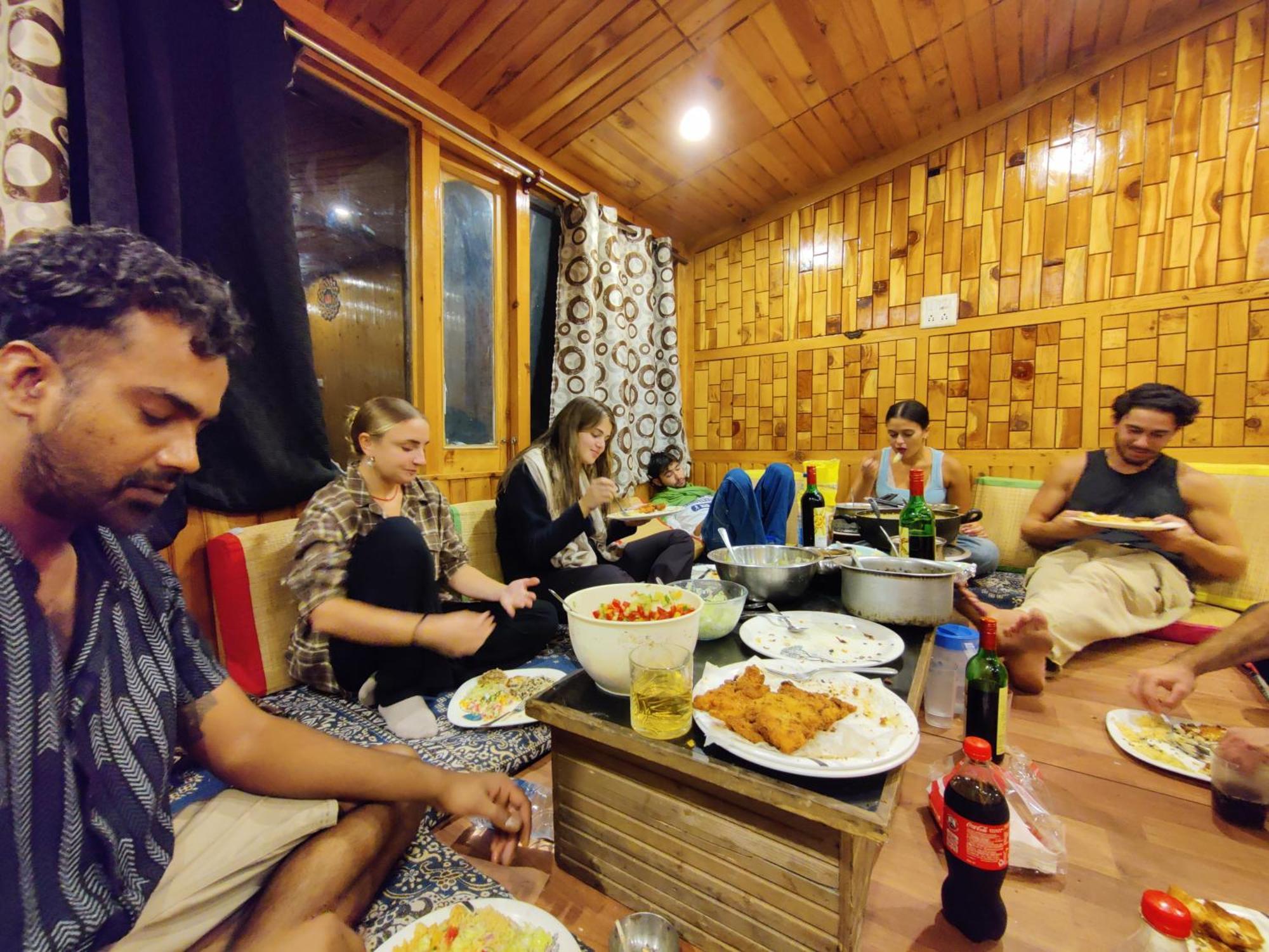 Отель Flipsyde Retreat Касоль Экстерьер фото